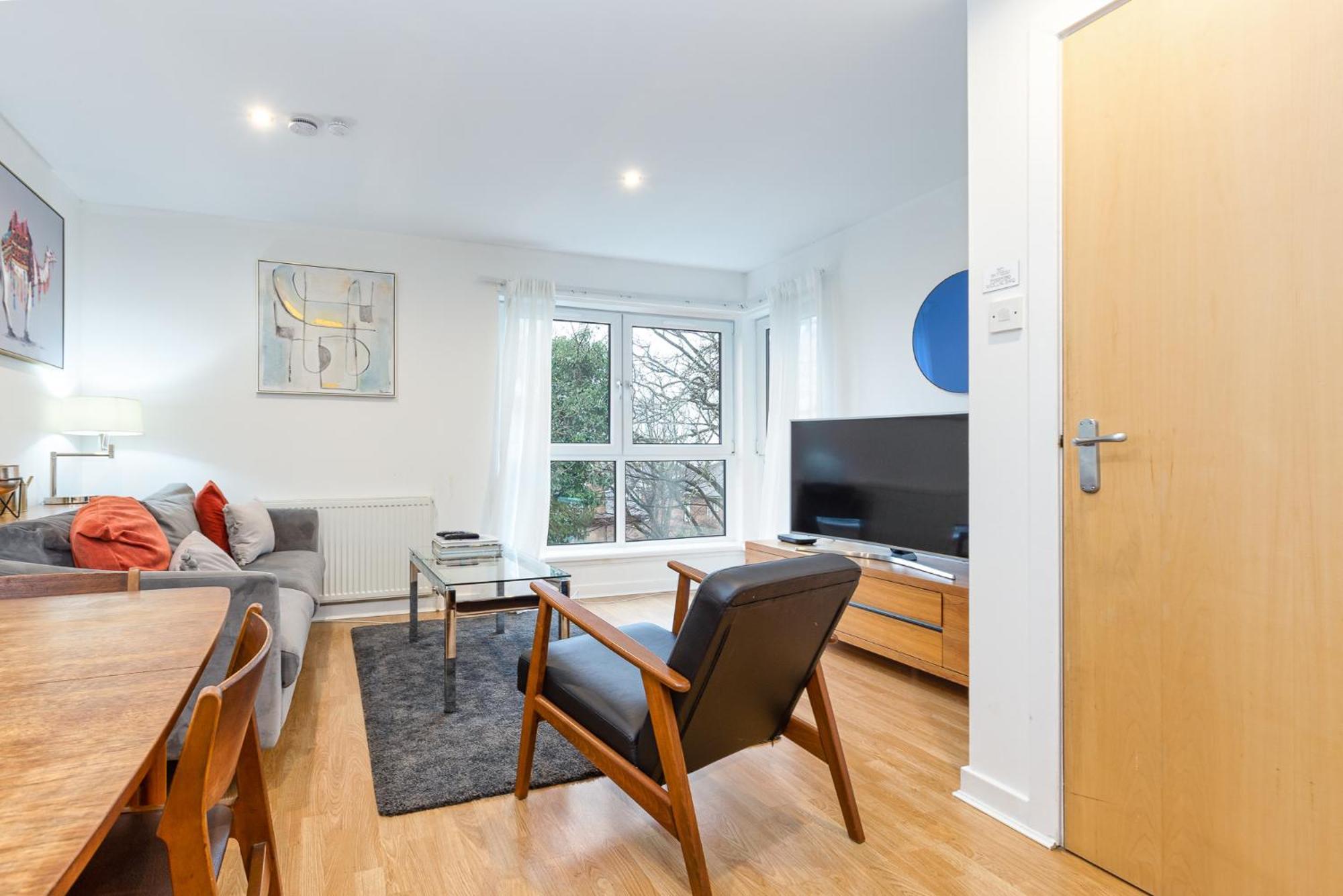 Modern 2 Bed Broompark/Central Apt. With Parking グラスゴー エクステリア 写真