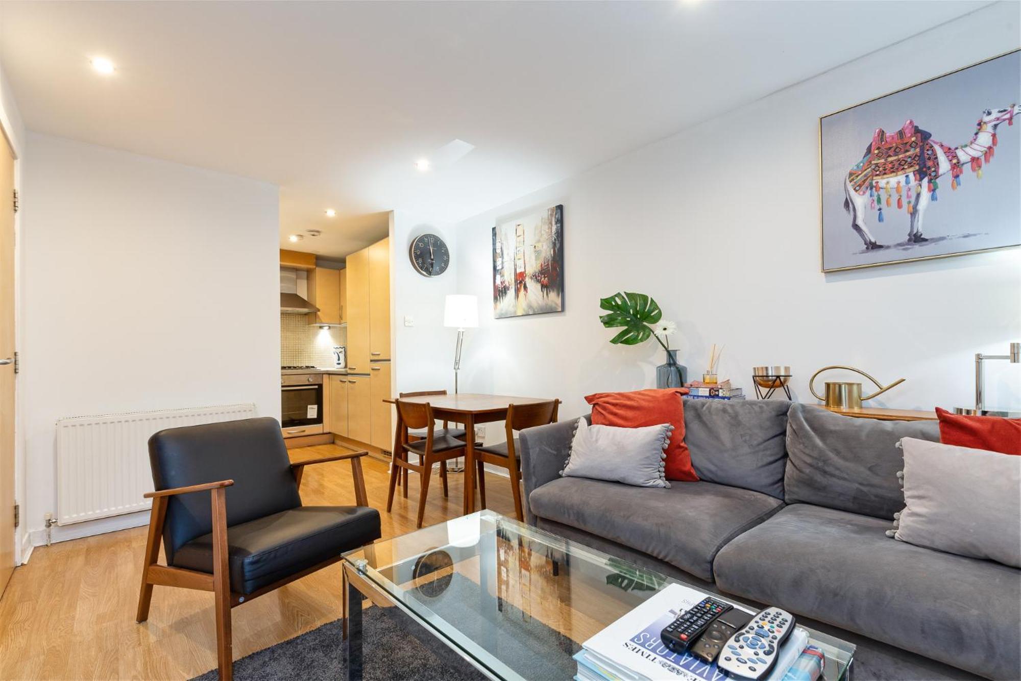 Modern 2 Bed Broompark/Central Apt. With Parking グラスゴー エクステリア 写真